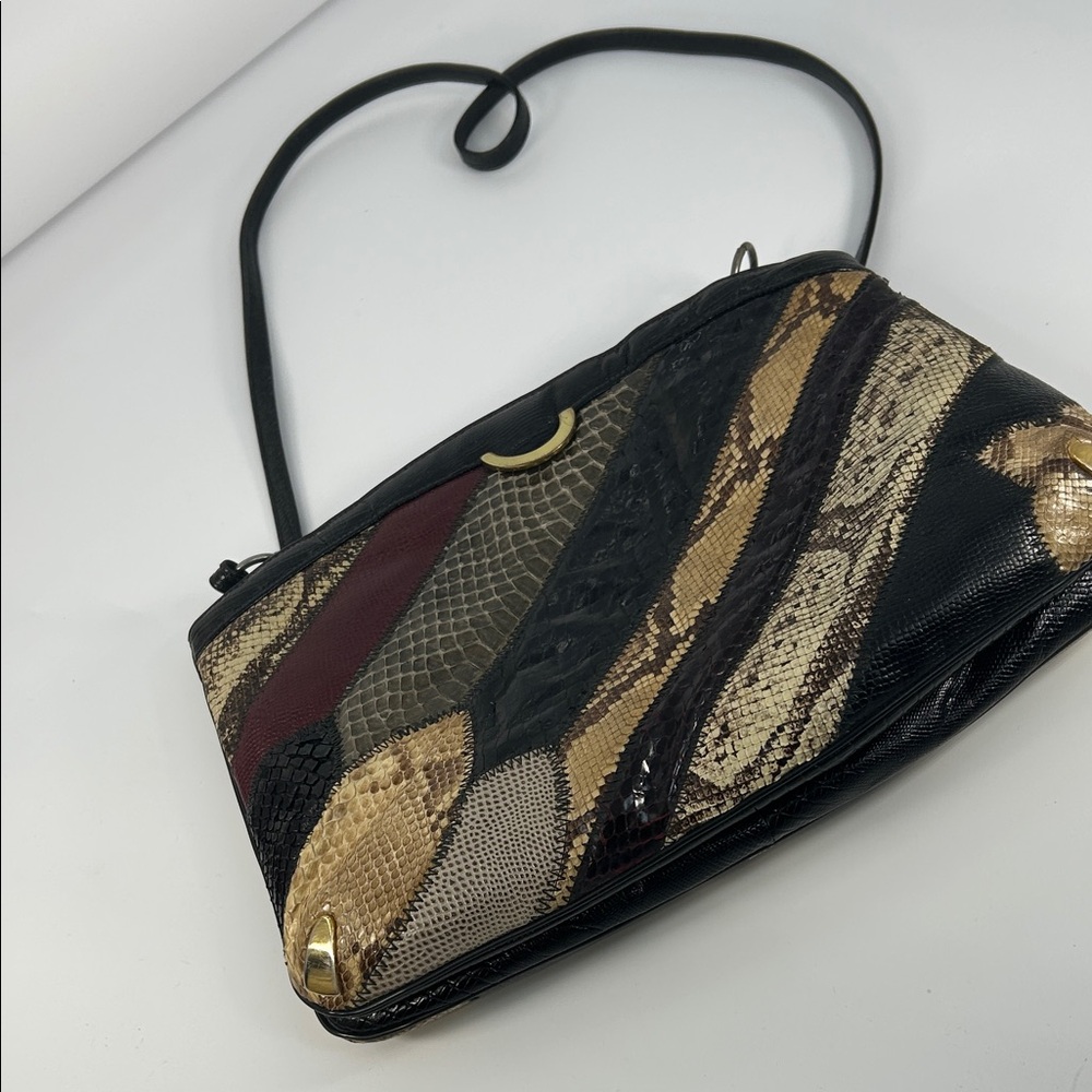 Elegant Patchwork Crossbody Bag - Picture 8 of 16